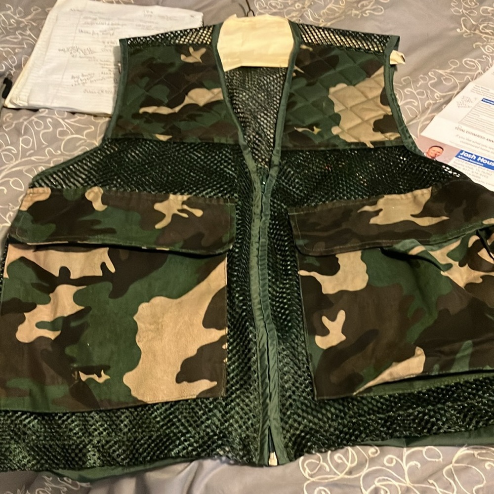 Game Winner Camo Mesh Vest w/Ammo Cargo Pockets & Rear Game Pouch Size Small/Med